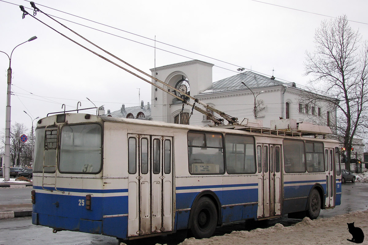 Великий Новгород, ЗиУ-682 КР Иваново № 25