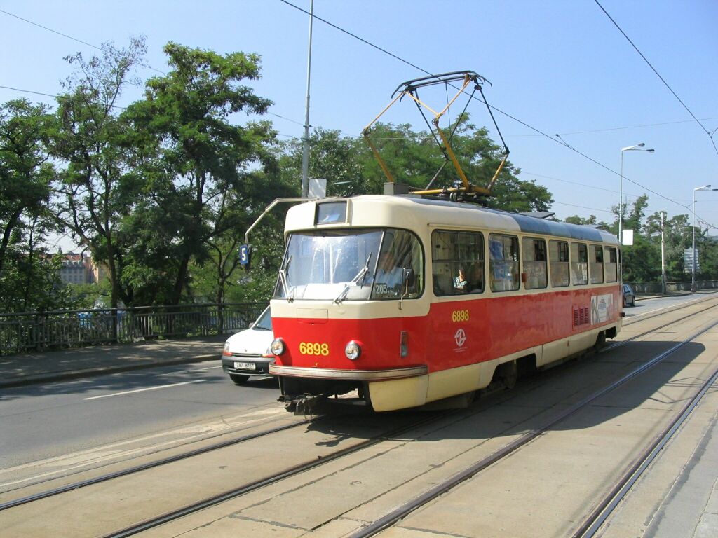 Прага, Tatra T3 № 6898