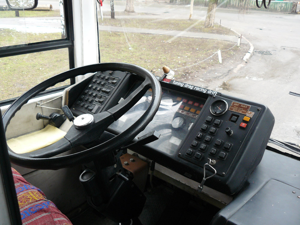 Киев, ЮМЗ E186 № 4807