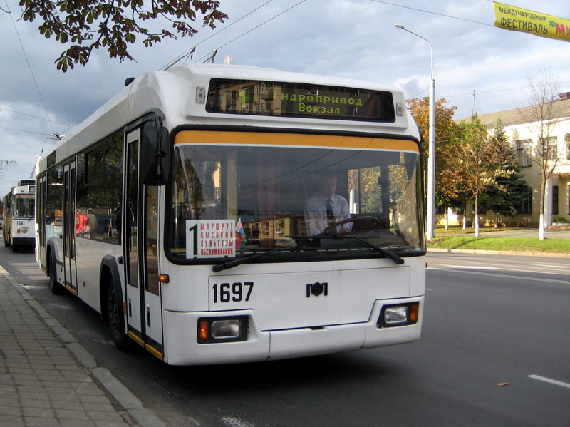 Гомель, БКМ 32102 № 1697