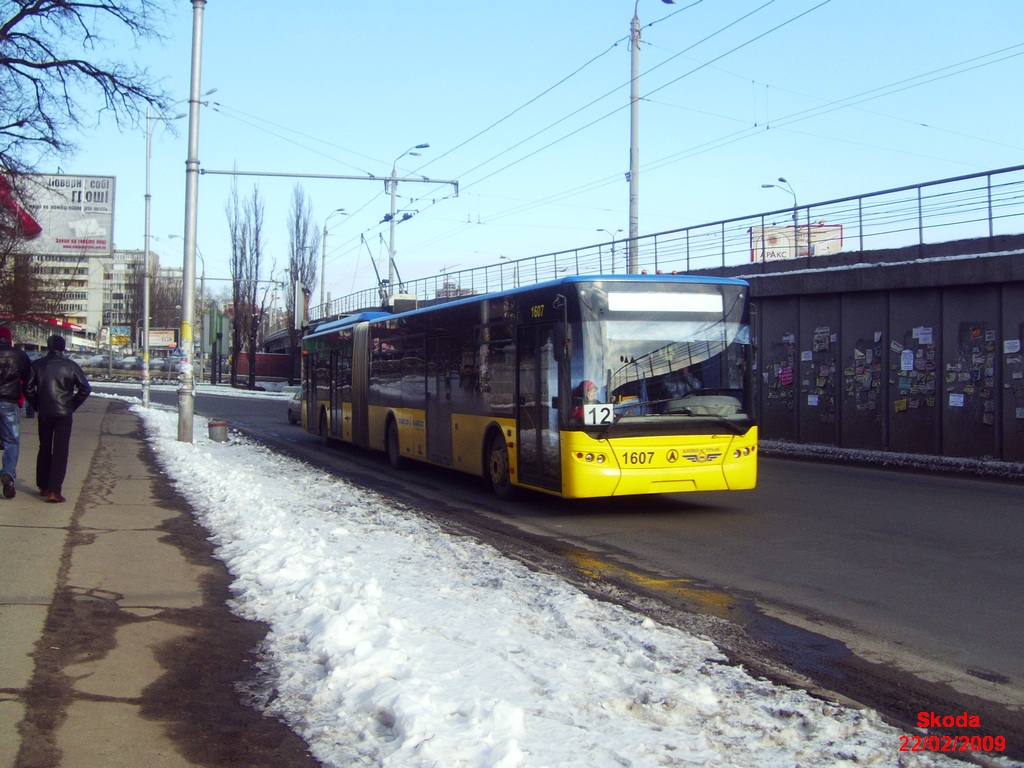 Kijevas, LAZ E301D1 nr. 1607