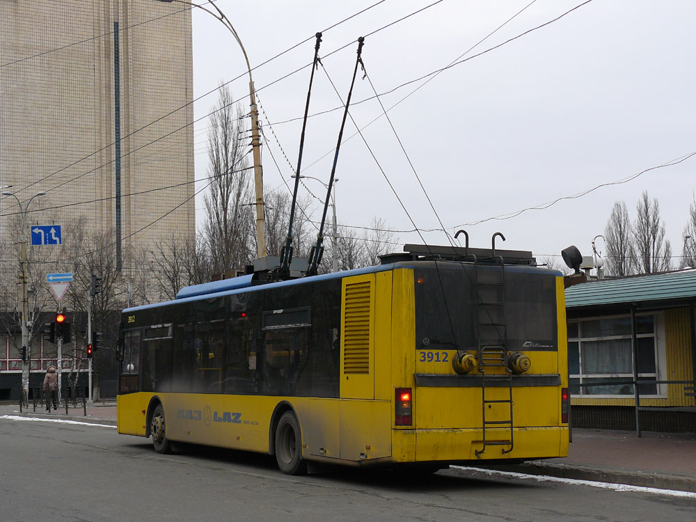 Kyjev, LAZ E183D1 č. 3912