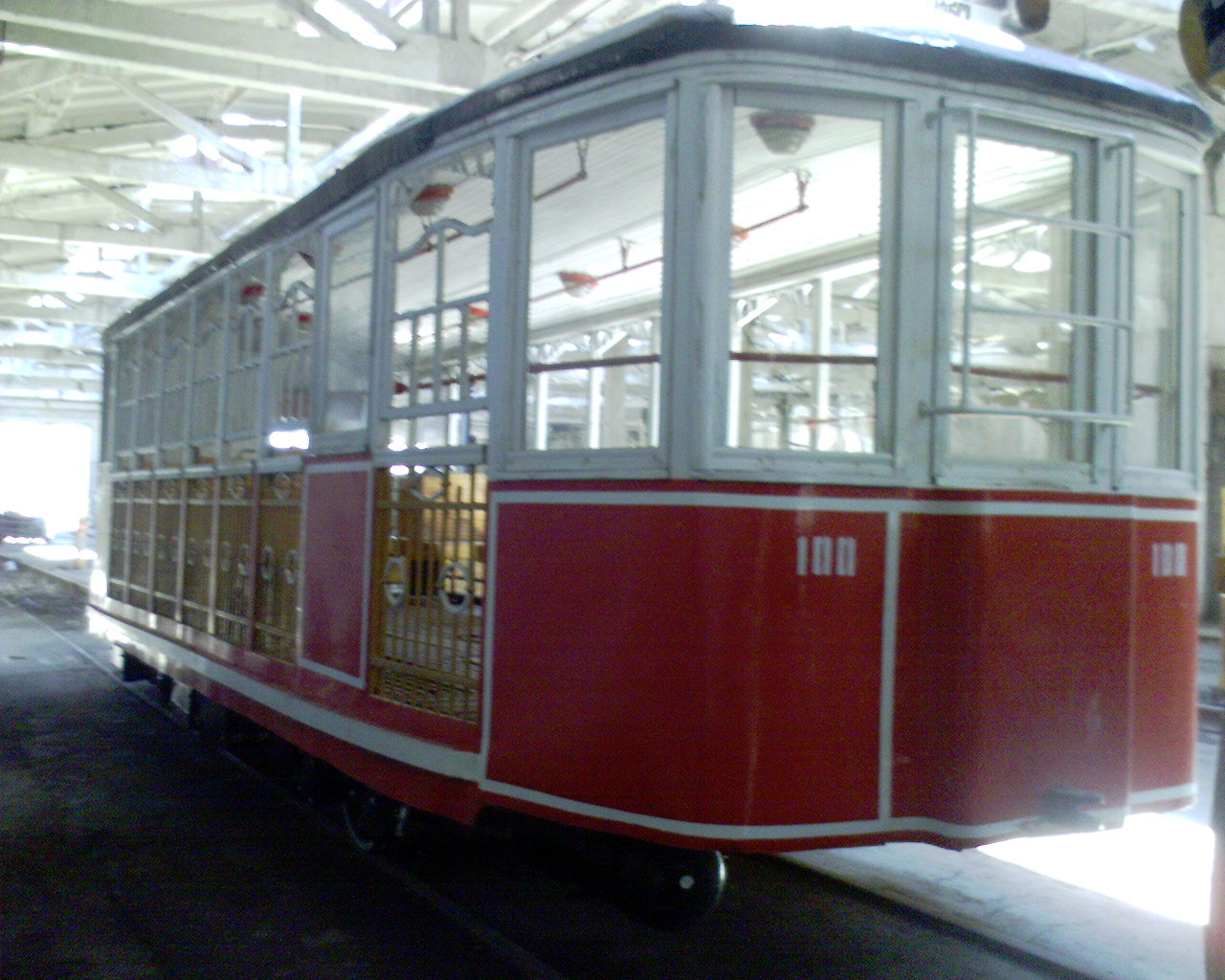 Tbilisi, KTM-2 č. 100