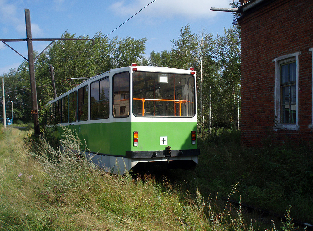Volchansk, 71-402 Br. 2; Volchansk — Tram depot & Volchanka terminal