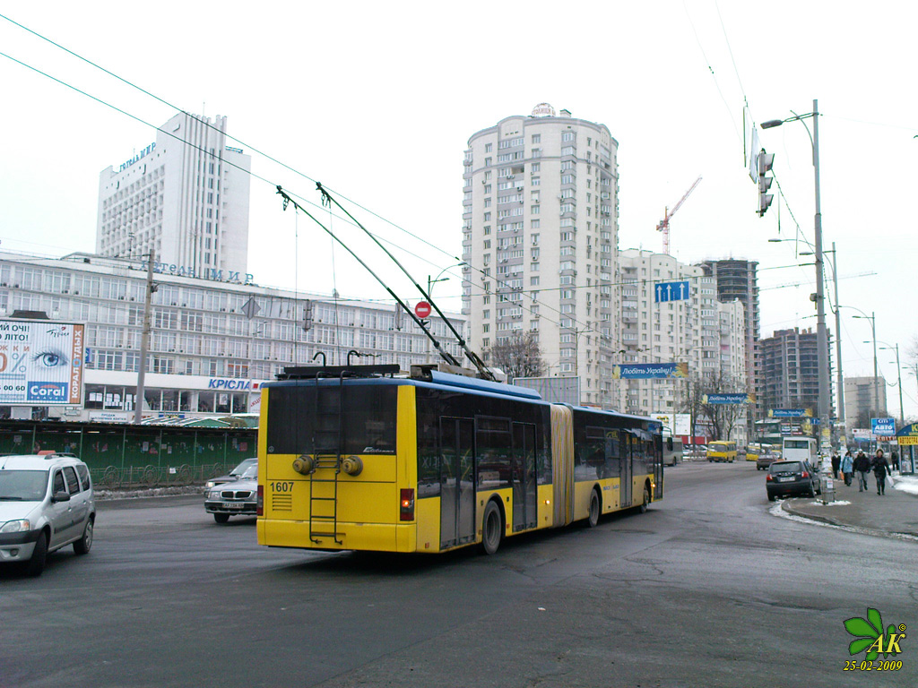 Kijev, LAZ E301D1 Br. 1607