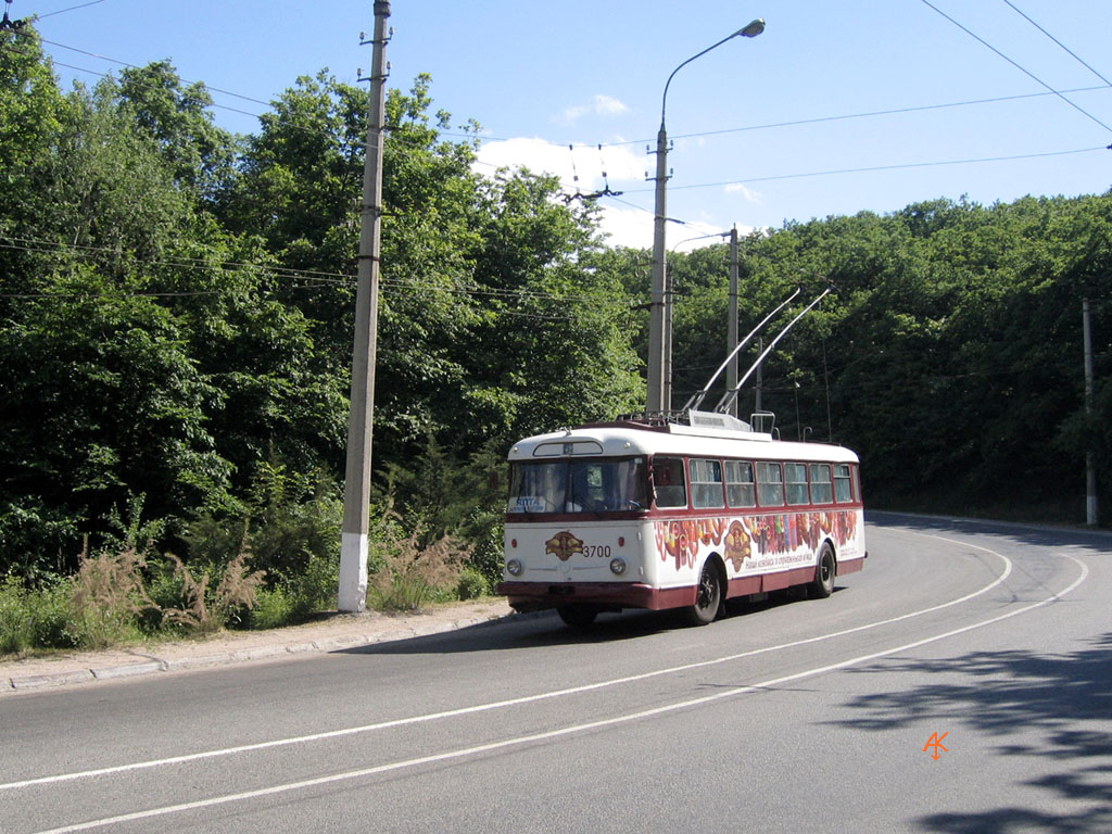 Крымский троллейбус, Škoda 9TrH27 № 3700