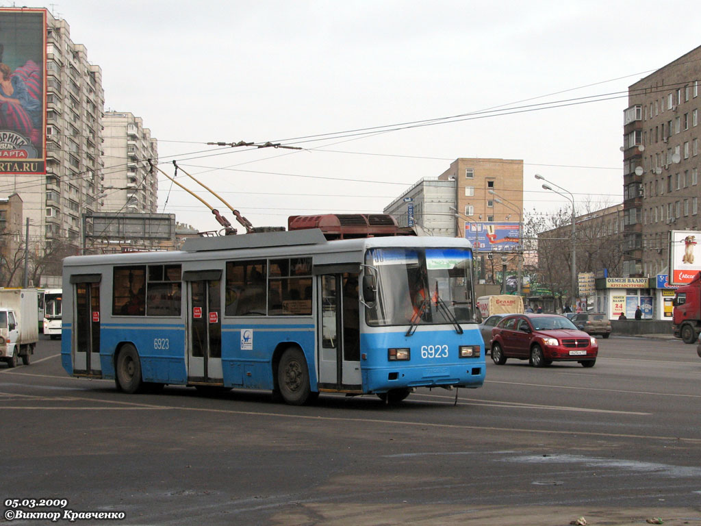Москва, БТЗ-52761Р № 6923