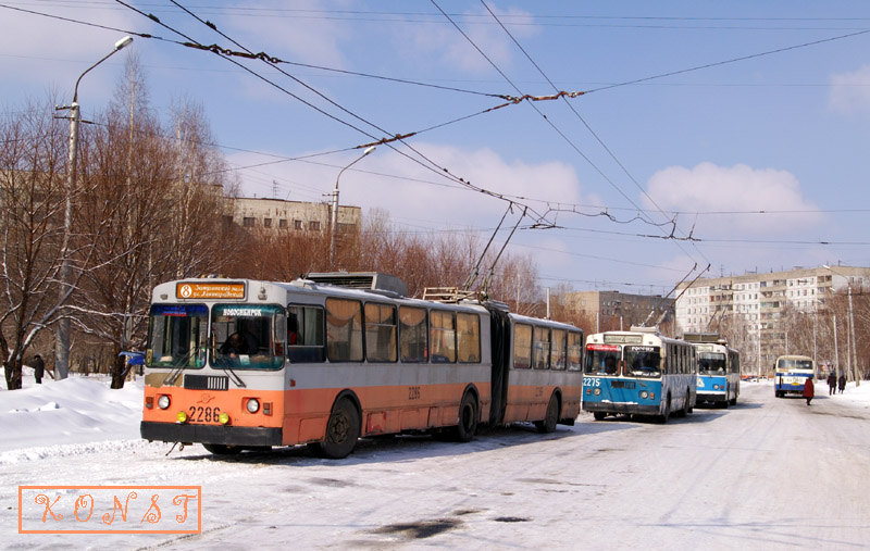 Новосибирск, ЗиУ-620520 № 2286; Новосибирск, ЗиУ-682Г [Г00] № 2275