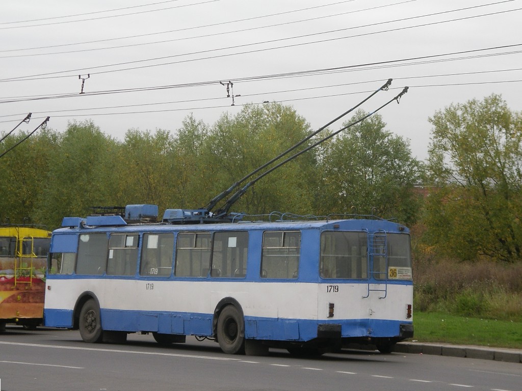 Санкт-Петербург, ЗиУ-682В-012 [В0А] № 1719
