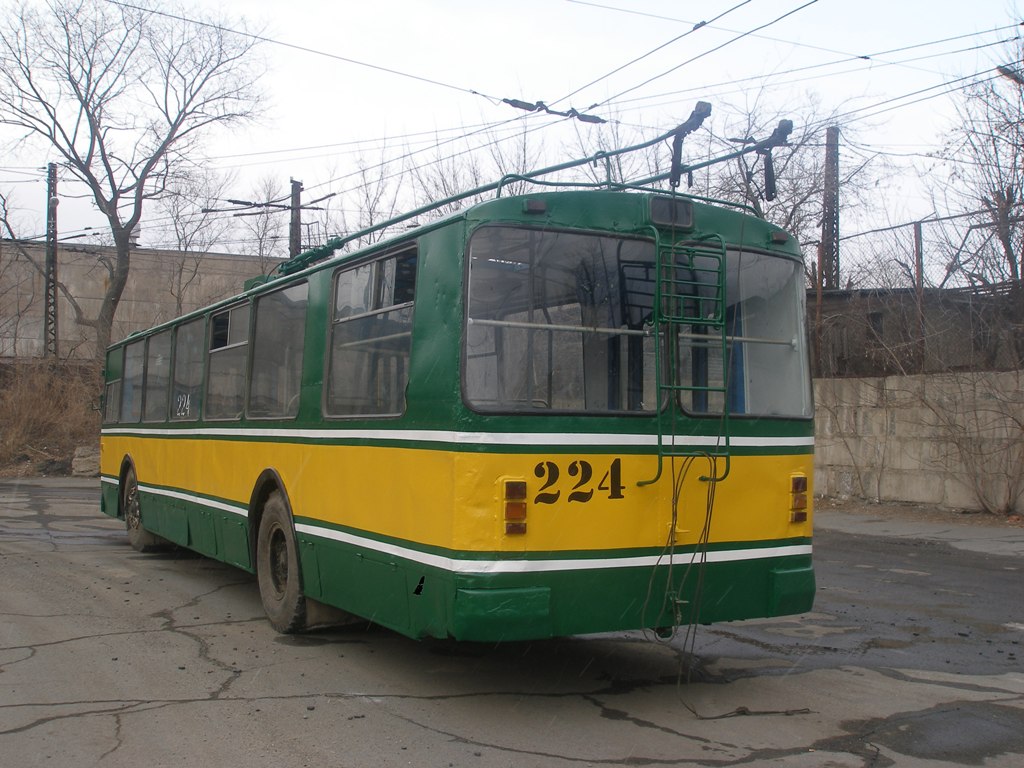 Владивосток, ЗиУ-682Г [Г00] № 224