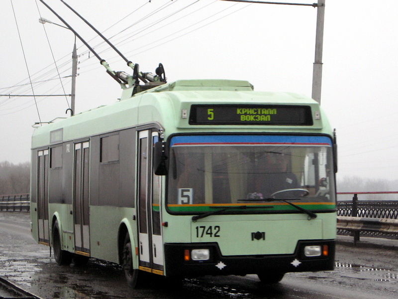 Гомель, БКМ 32102 № 1742