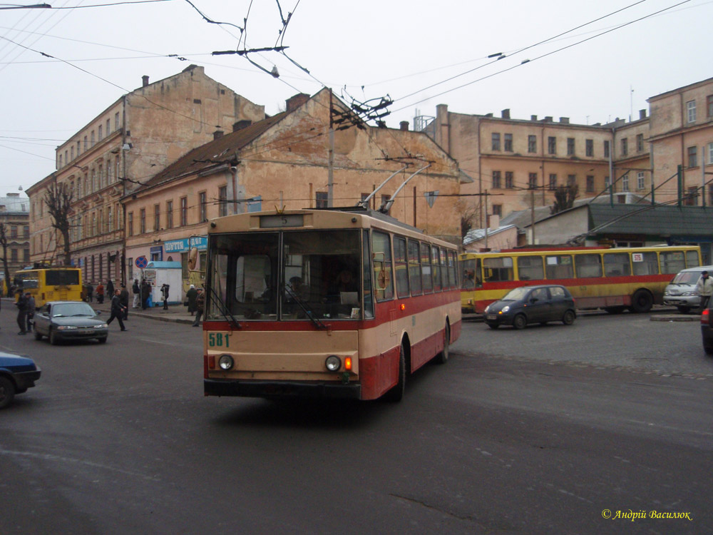 Львов, Škoda 14Tr11/6 № 581