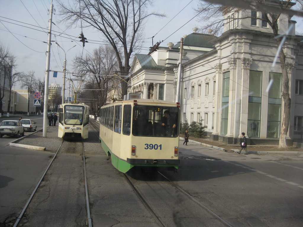 Taszkent, 71-403 Nr 3901; Taszkent — Miscellaneous photos