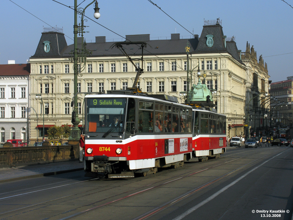 Прага, Tatra T6A5 № 8744