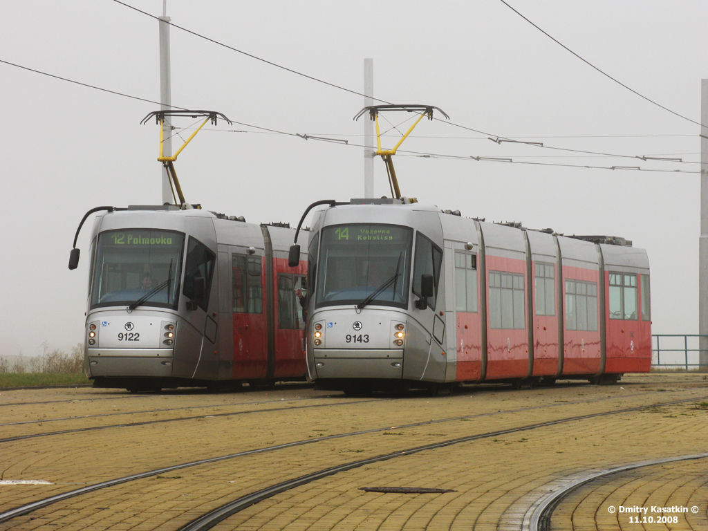 Прага, Škoda 14T Elektra № 9122; Прага, Škoda 14T Elektra № 9143