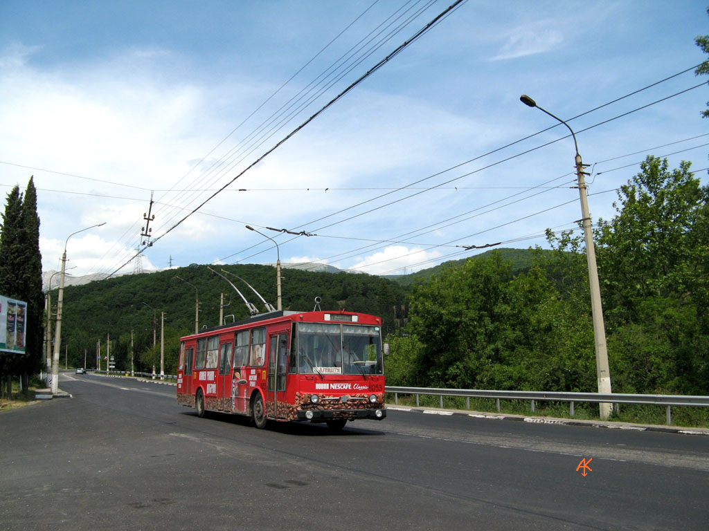 Trolleybus de Crimée, Škoda 14Tr02/6 N°. 8053