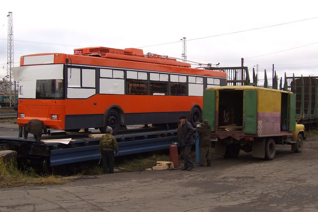 Tver — 06.11.2008 — arrival of trolleybuses of Trollza-5275.05 Optima