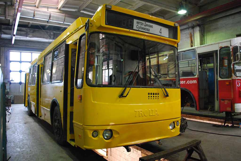 Екатеринбург, ЗиУ-682Г-016.03 № 391