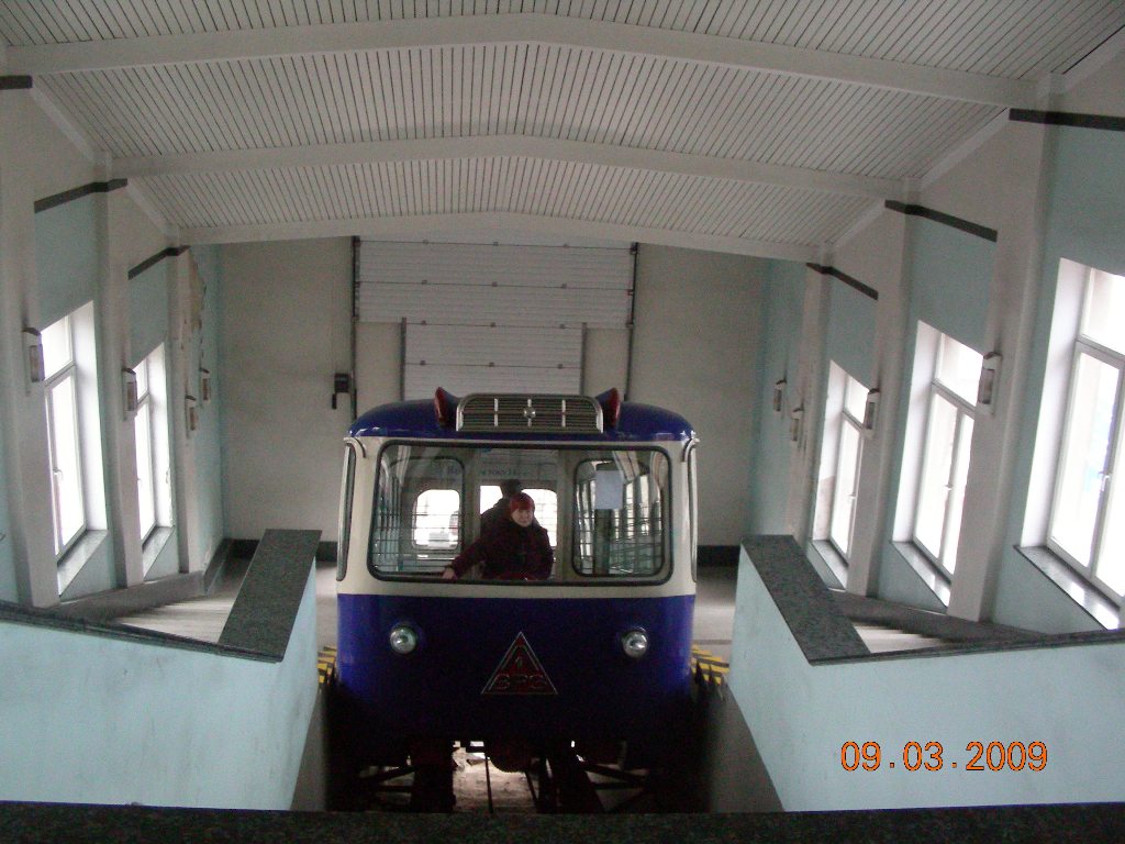 Владивосток, ЛВРЗ-1 № 1; Владивосток — Фуникулёр