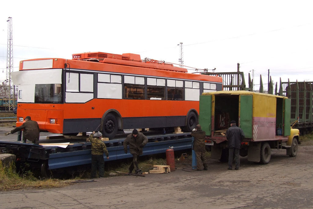 Тверь — 06.11.2008 — прибытие троллейбусов Тролза-5275.05 «Оптима»