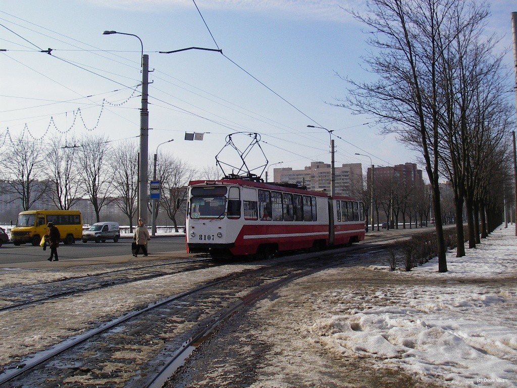 Sankt Petersburg, 71-147K (LVS-97K) Nr. 8107 Sankt Petersburg, 71-147K (LVS-97K) Nr. 8107