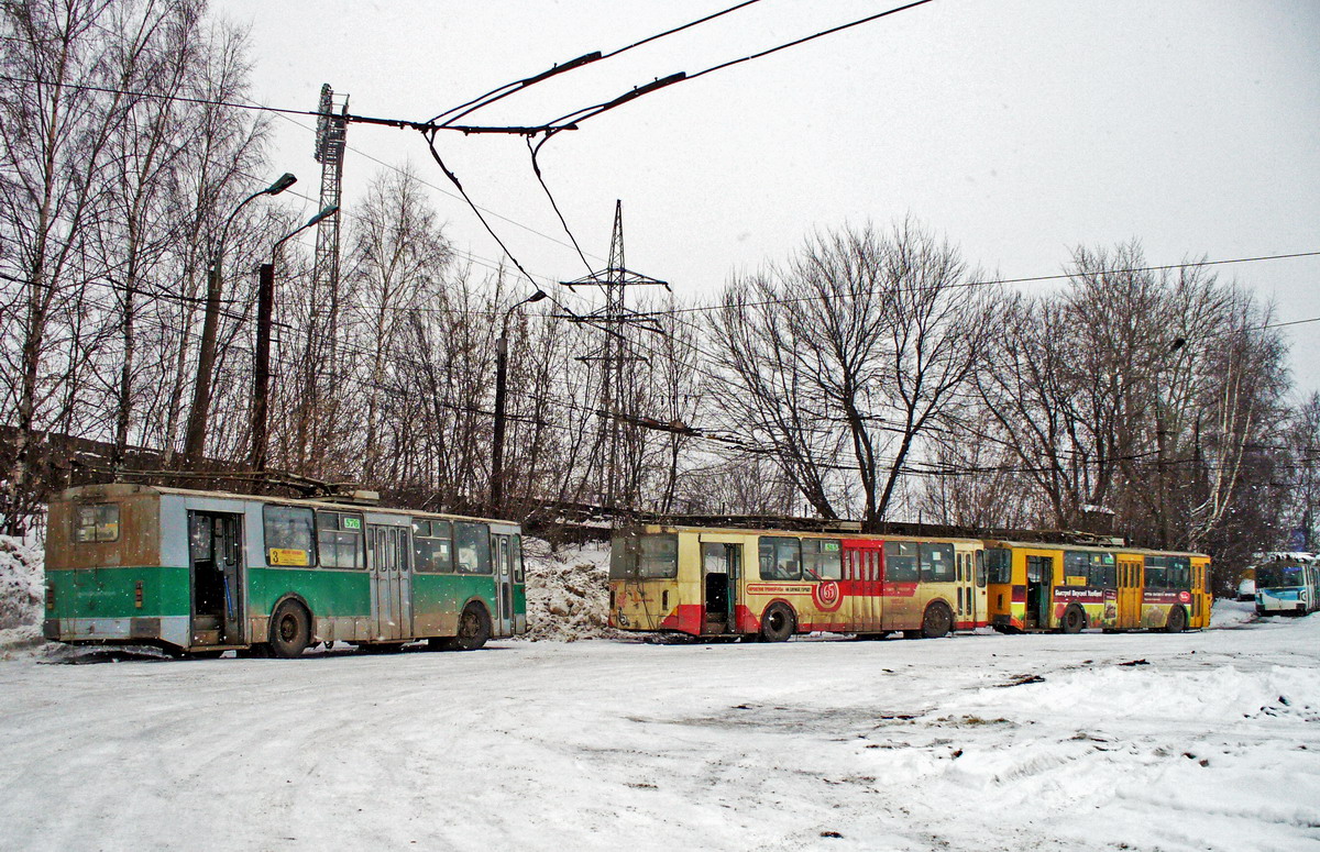 Киров, ЗиУ-682В № 576; Киров, ЗиУ-682Г [Г00] № 515