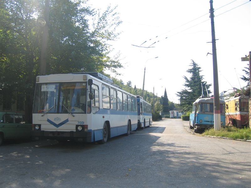 Крымский троллейбус, ЮМЗ Т2 № 7001