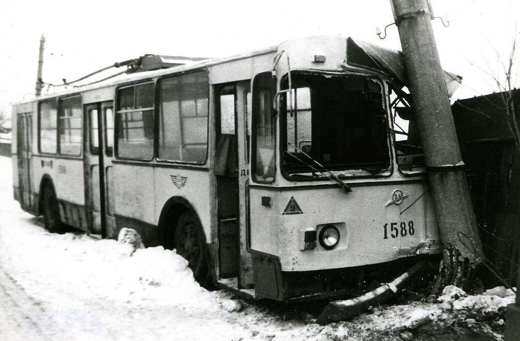 Нижний Новгород, ЗиУ-682В-012 [В0А] № 1588; Нижний Новгород — Происшествия