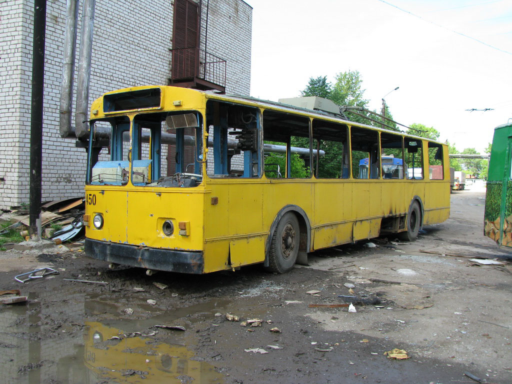Киров, ЗиУ-682В1 № 450