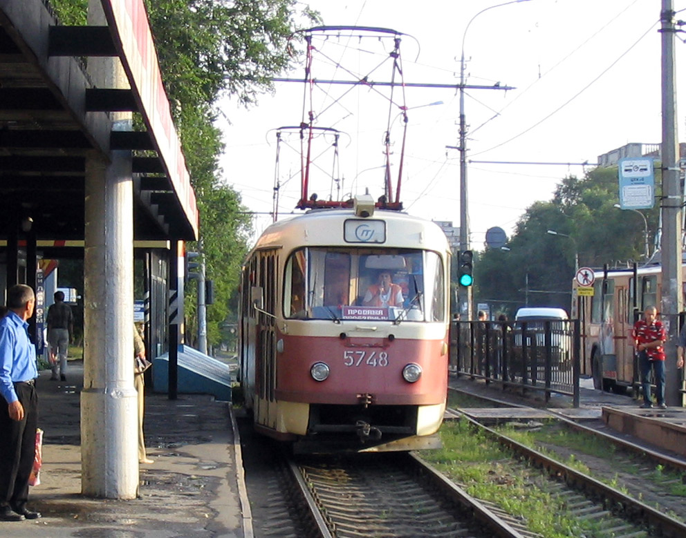 Волгоград, Tatra T3SU № 5748; Волгоград, Tatra T3SU № 5747