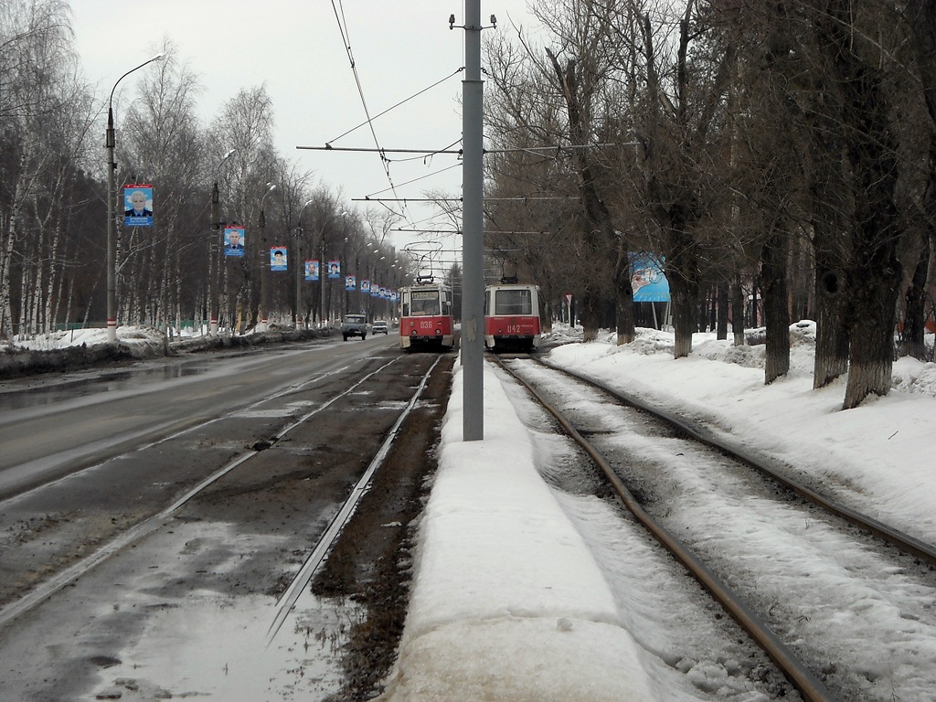 Dzerzhinsk, 71-605 (KTM-5M3) č. 036; Dzerzhinsk, 71-605 (KTM-5M3) č. 042; Dzerzhinsk — Miscellaneous photos