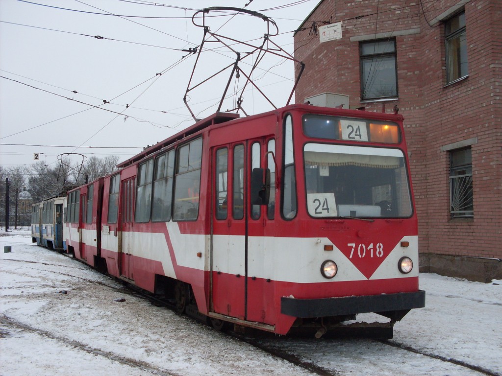 Saint-Petersburg, LVS-86K č. 7018