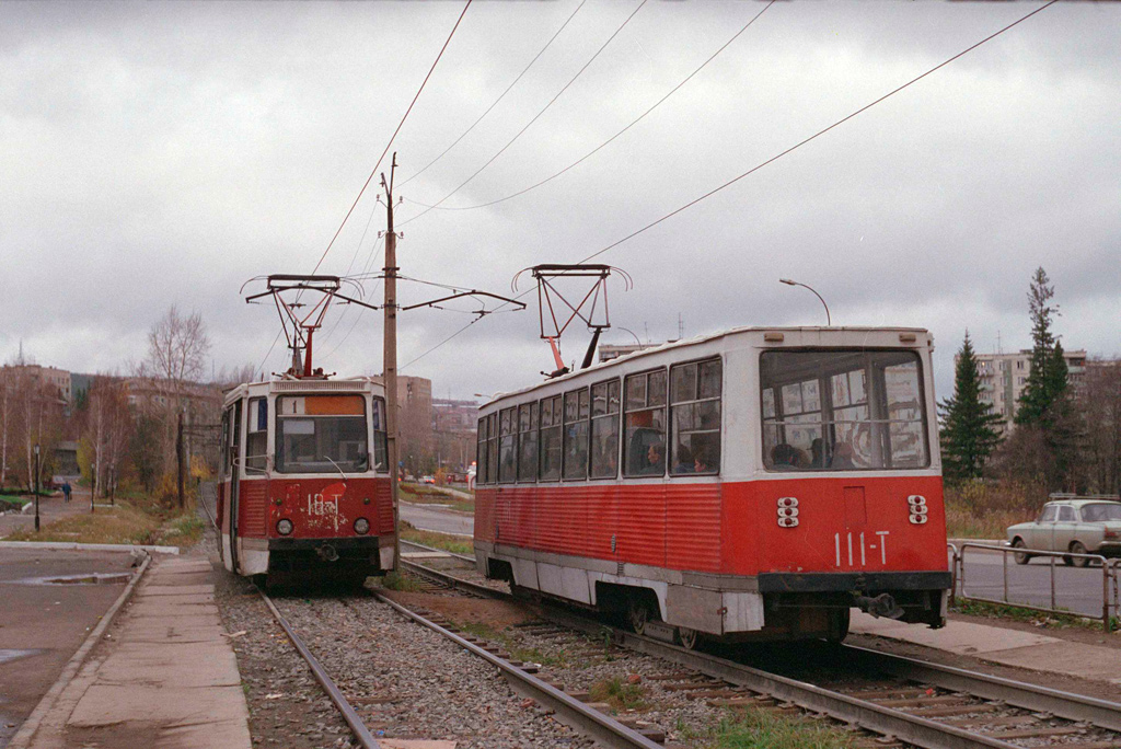 Златоуст, 71-605 (КТМ-5М3) № 18; Златоуст, 71-605 (КТМ-5М3) № 111