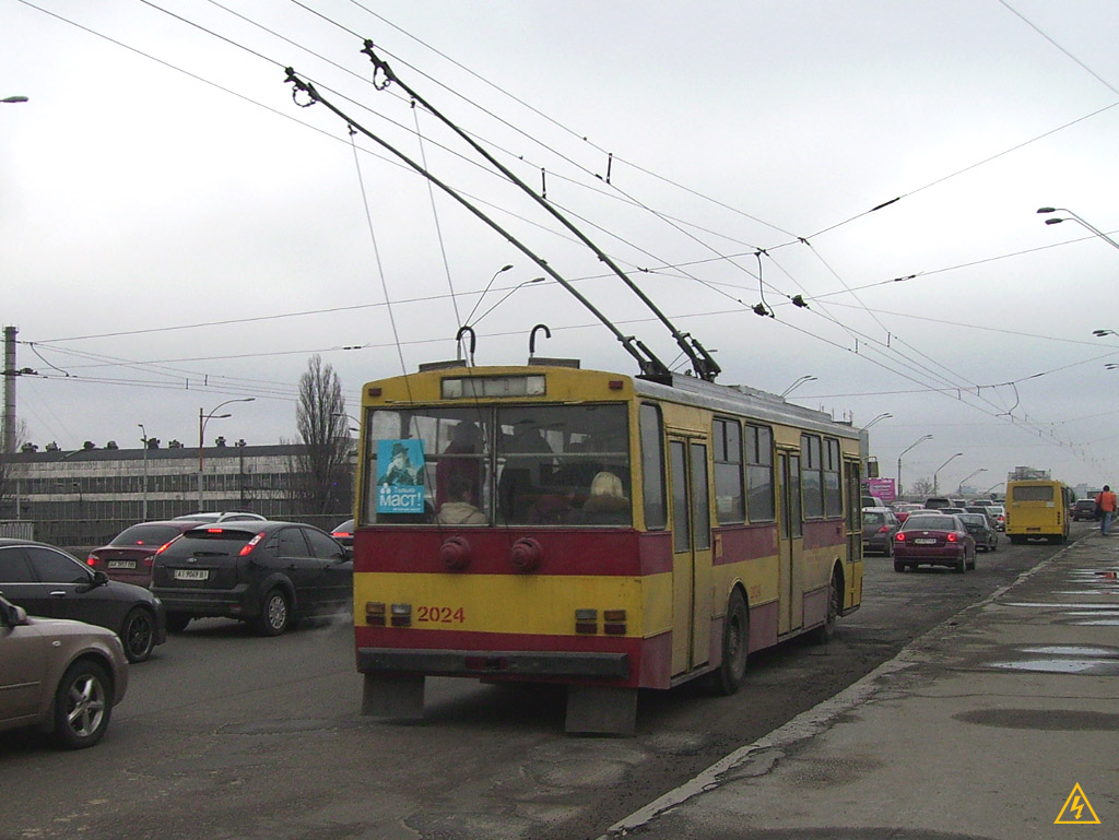 Киев, Škoda 14Tr02/6 № 2024