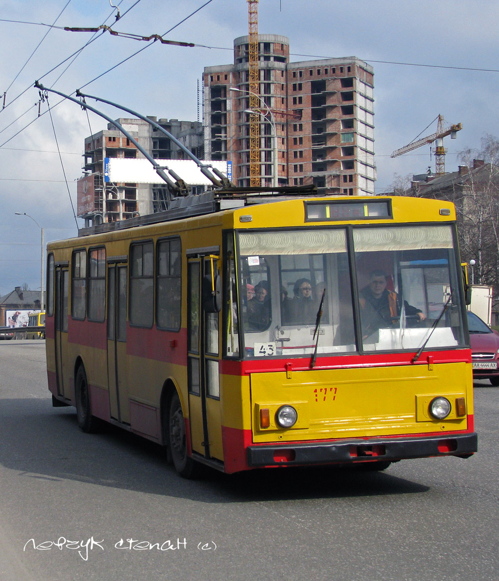Киев, Škoda 14Tr02/6 № 177