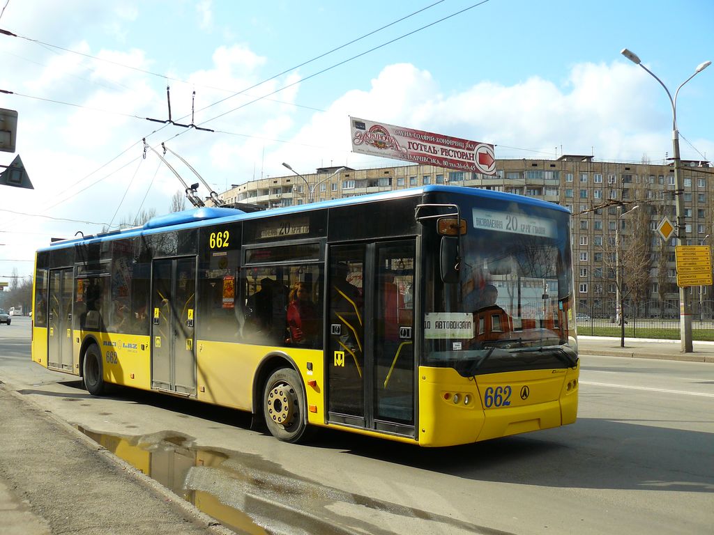 Крывы Рог, ЛАЗ E183D1 № 662