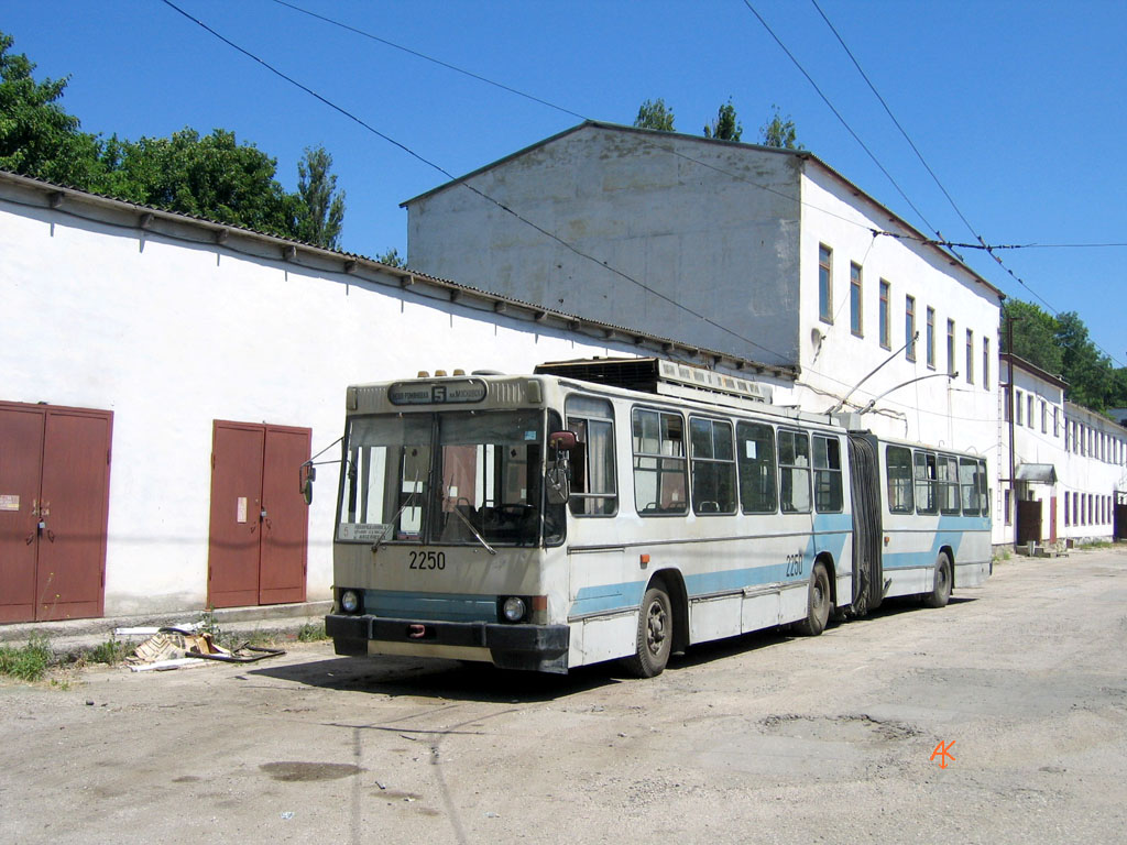 Крымский троллейбус, ЮМЗ Т1 № 2250