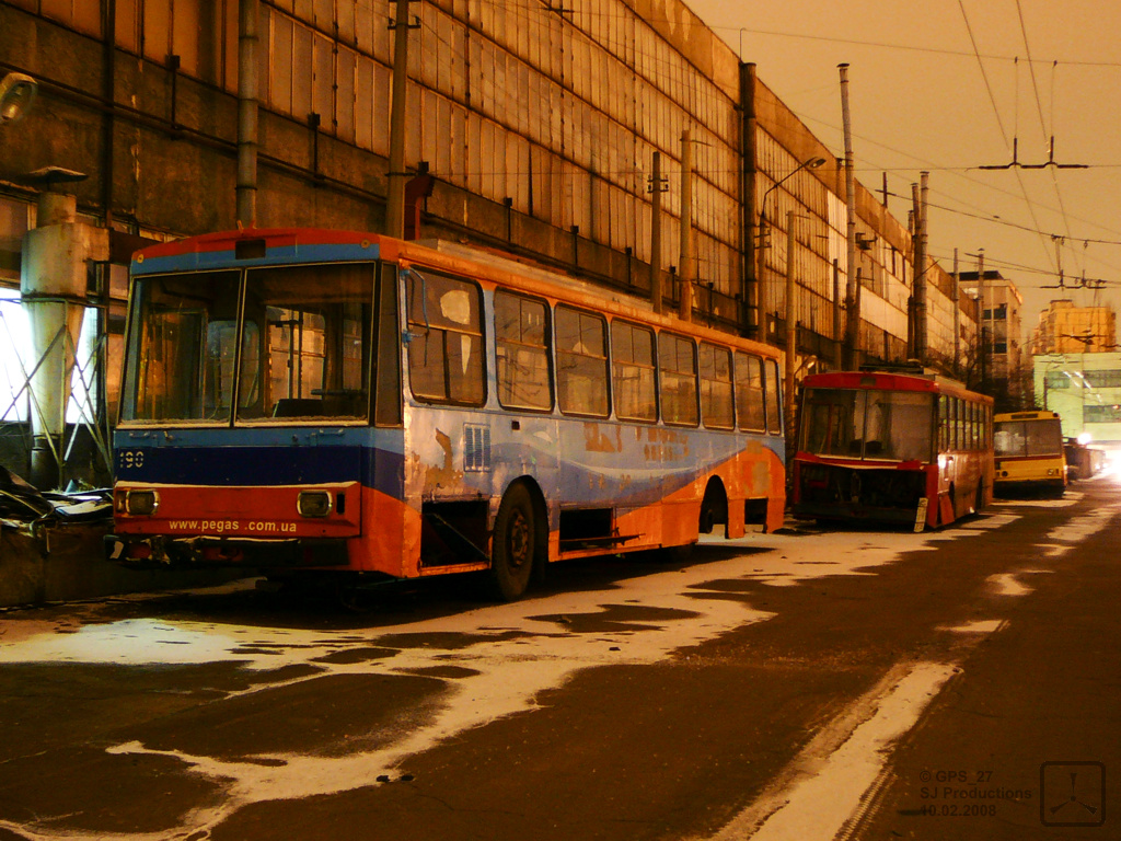 Киев, Škoda 14Tr02/6 № 190; Киев — Троллейбусные депо: 1. Старая территория на ул. Красноармейской (Большой Васильковской)