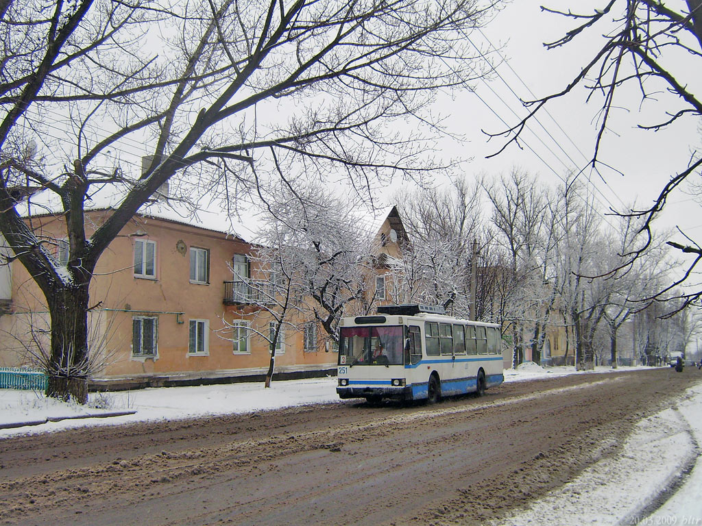 Макеевка, ЮМЗ Т2 № 251
