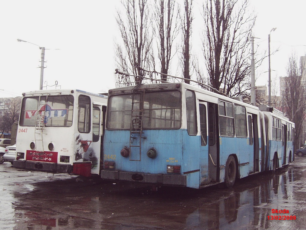 Киев, ЮМЗ Т1 № 2442