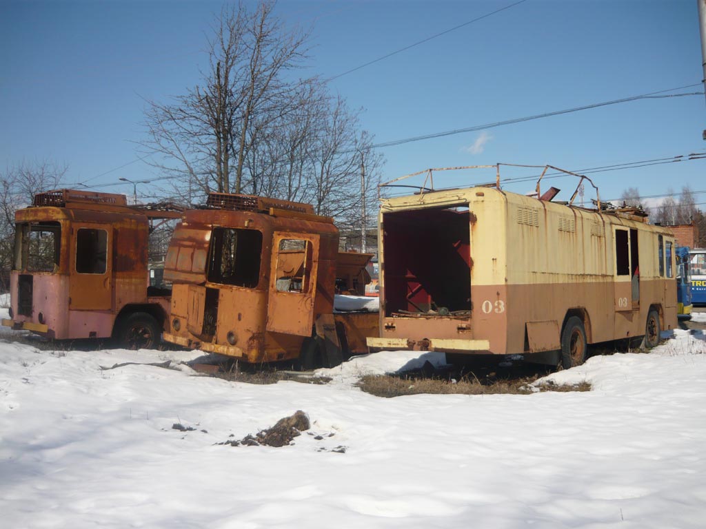 Kurskas, KTG-1 nr. 03; Kurskas, KTG-2 nr. 04; Kurskas, KTG-2 nr. 05; Kurskas — Trolleybus Depot