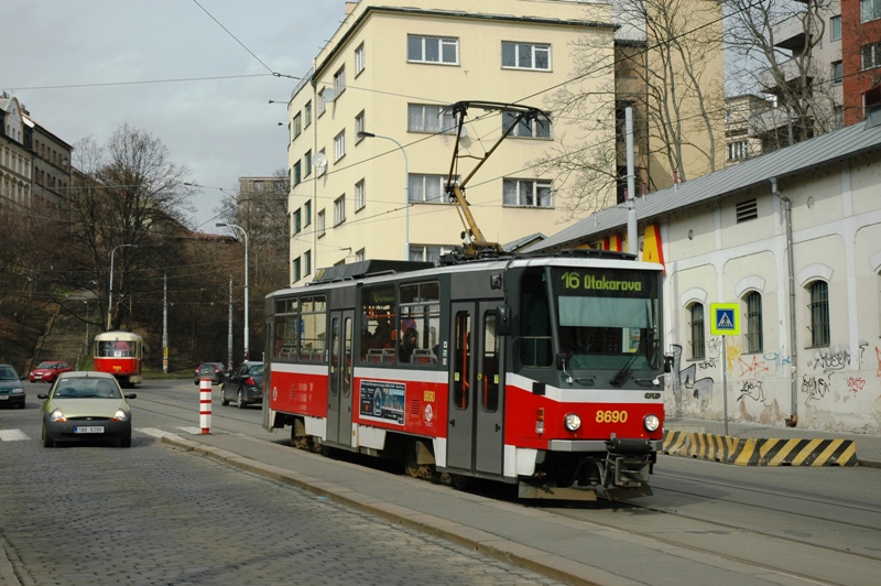 Прага, Tatra T6A5 № 8690