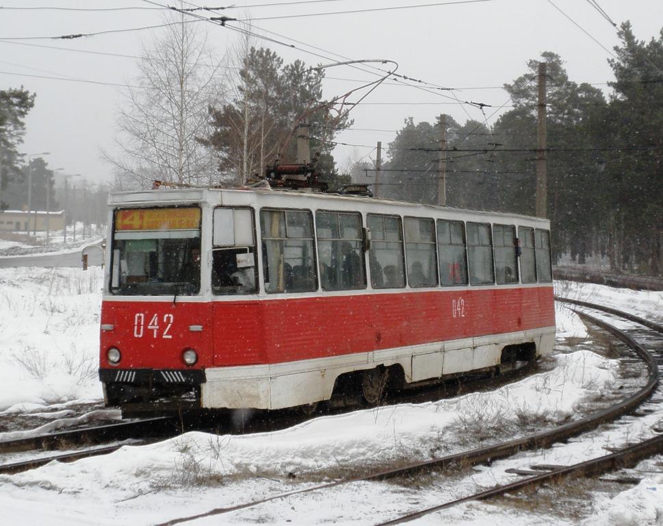 Дзержинськ, 71-605 (КТМ-5М3) № 042