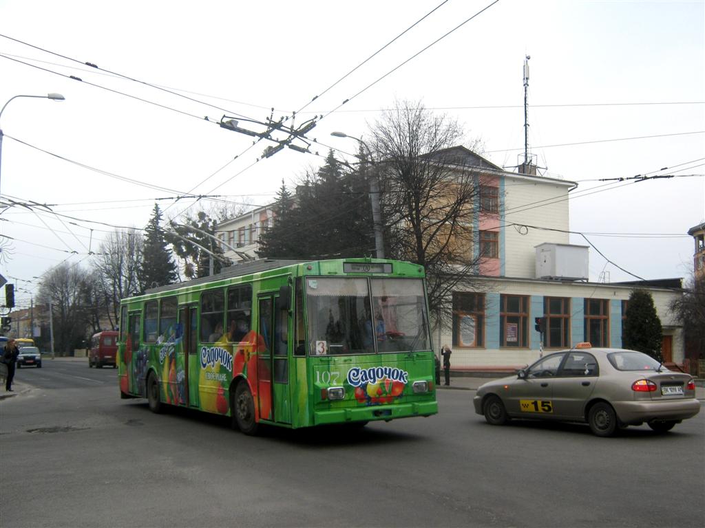 Ровно, Škoda 14Tr89/6 № 107