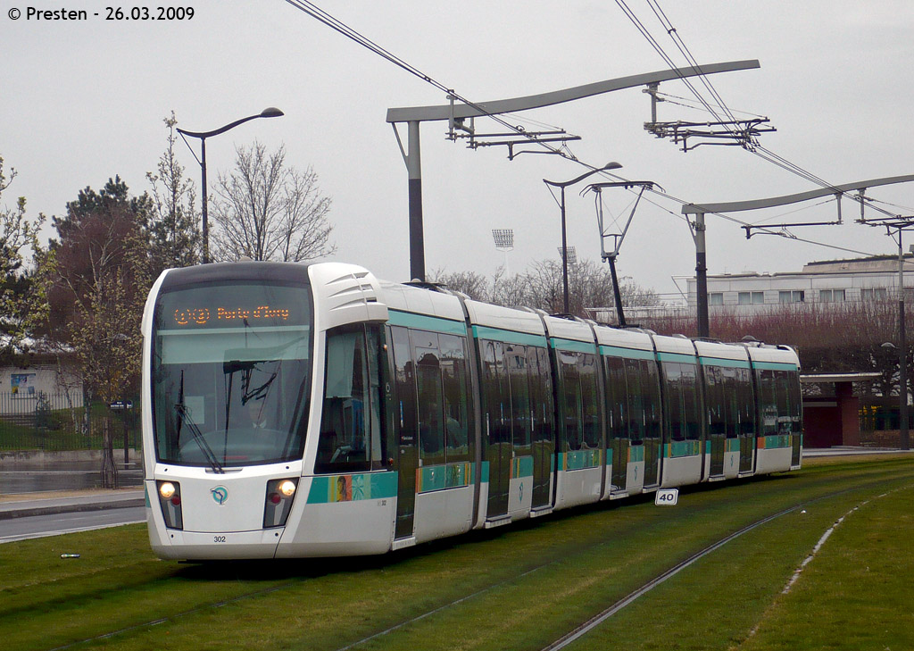Париж -  Версаль -  Ивелин, Alstom Citadis 402 № 302