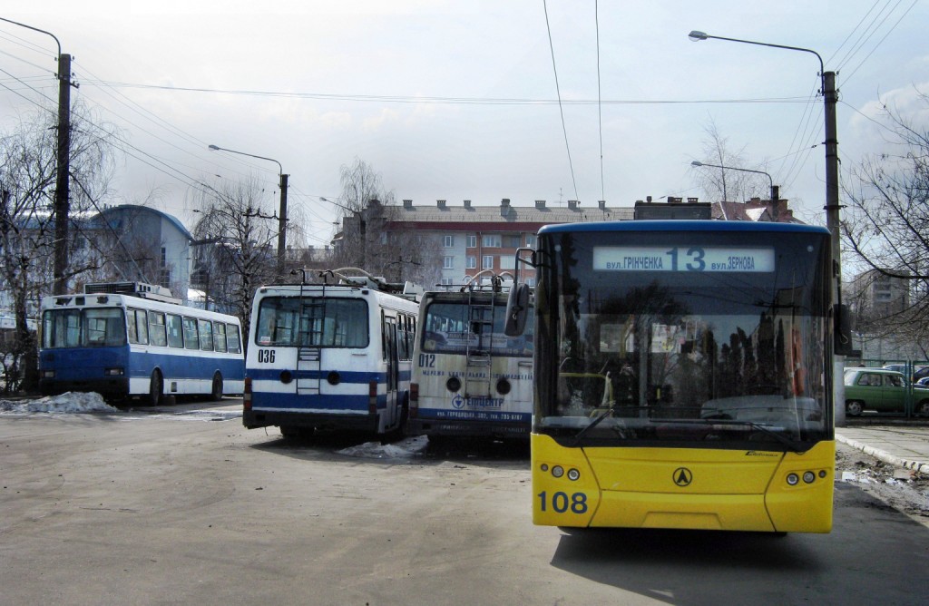 Lviv, LAZ E183D1 № 108