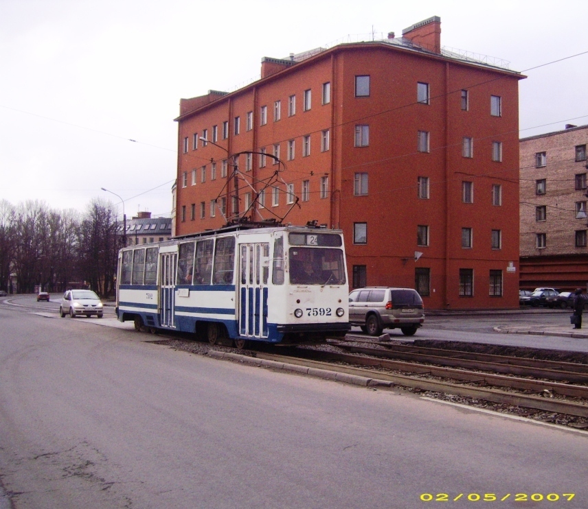 Санкт-Петербург, ЛМ-68М № 7592