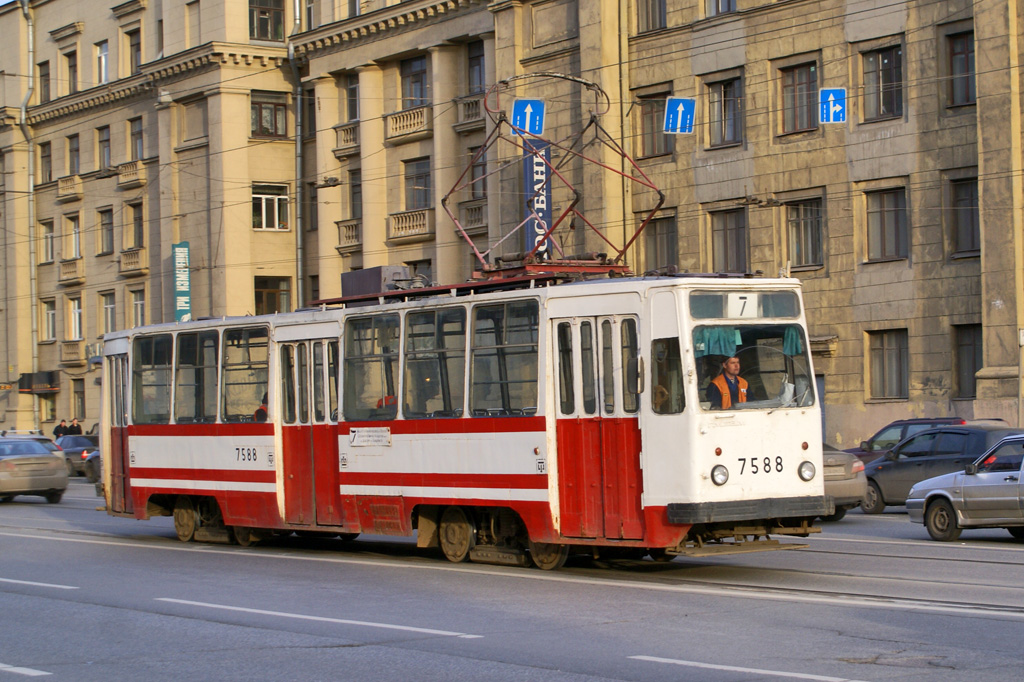 Санкт-Петербург, ЛМ-68М № 7588