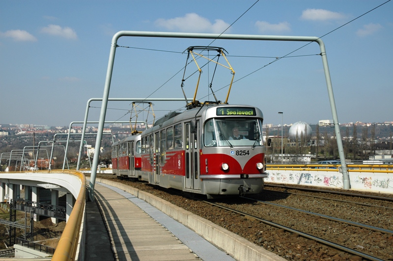 Прага, Tatra T3R.PLF № 8254