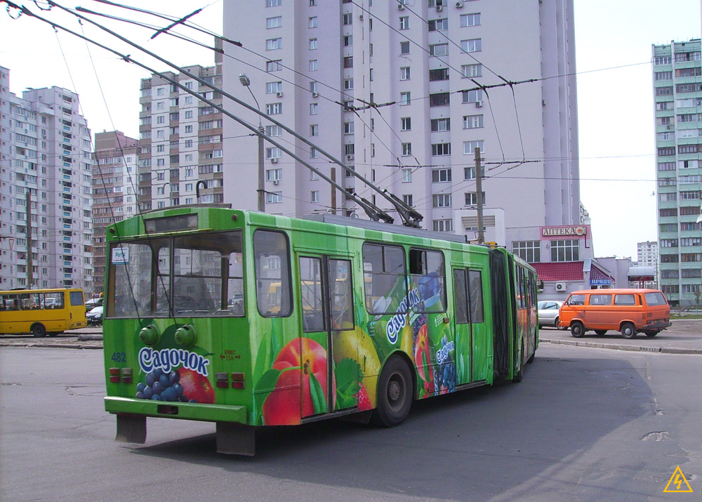 Киев, Škoda 15Tr03/6 № 482
